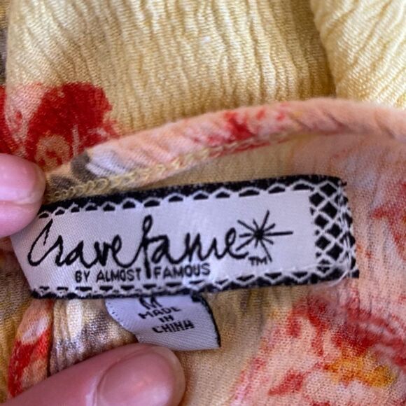 Crave Fame Floral Lace Crop Top Tee Medium - Picture 4 of 5